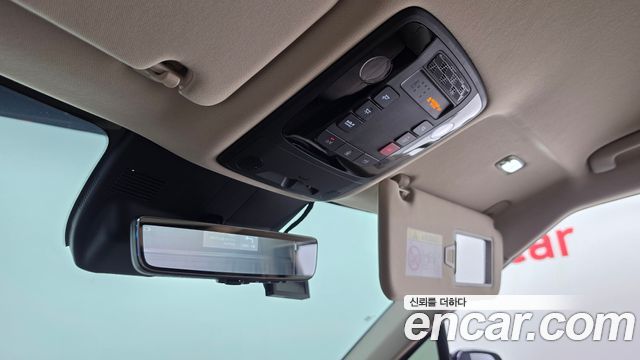 Kia Carnival (IV) HEV 9-Seater Hi-Limousine Signature 2026 — фото 31