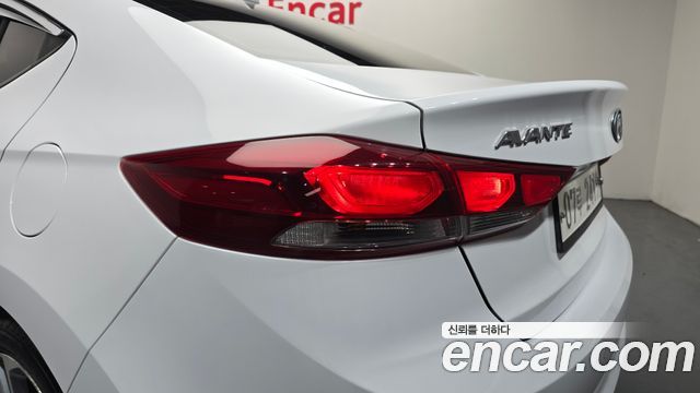 Hyundai Avante (AD) 1.6 GDI Value Plus 2018 — фото 23
