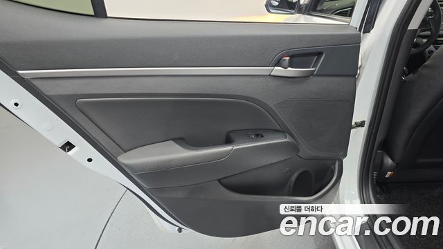 Hyundai Avante (AD) 1.6 GDI Value Plus 2018 — фото 25