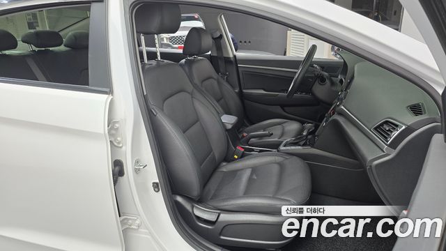 Hyundai Avante (AD) 1.6 GDI Value Plus 2018 — фото 26