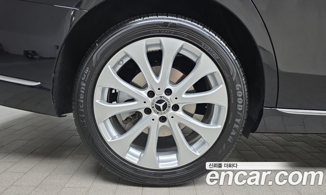 Mercedes-Benz E-Class (W213) E300 4MATIC Exclusive 2018 — фото 5