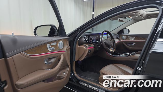 Mercedes-Benz E-Class (W213) E300 4MATIC Exclusive 2018 — фото 10