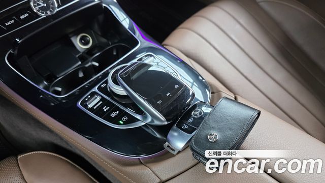 Mercedes-Benz E-Class (W213) E300 4MATIC Exclusive 2018 — фото 18