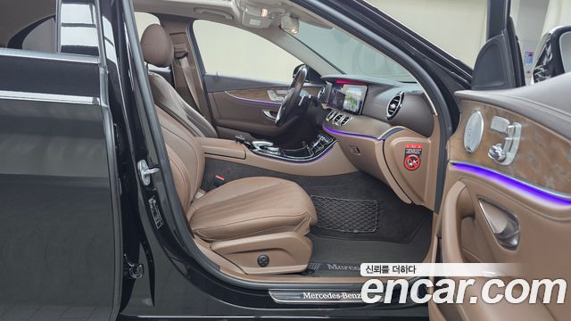 Mercedes-Benz E-Class (W213) E300 4MATIC Exclusive 2018 — фото 26