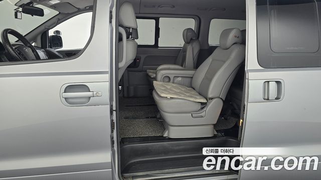 Hyundai Grand Starex Wagon 12-Seater Smart 2019 — фото 12