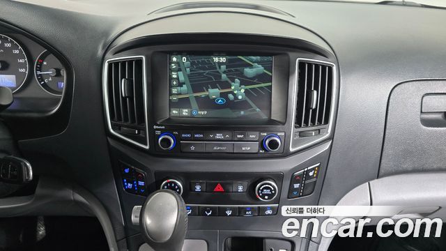 Hyundai Grand Starex Wagon 12-Seater Smart 2019 — фото 16