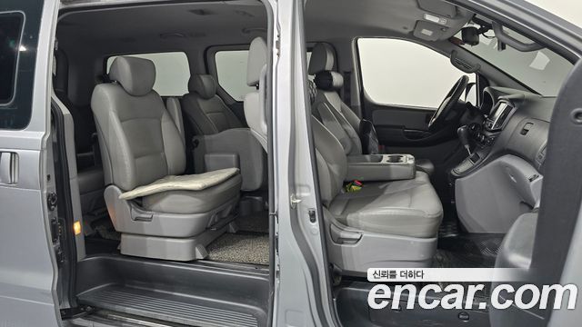 Hyundai Grand Starex Wagon 12-Seater Smart 2019 — фото 26