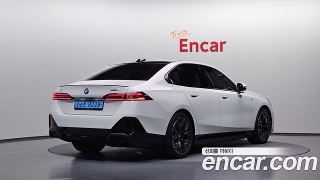 BMW i5 (G60) eDrive 40 M Sport Pro 2024 — фото 2