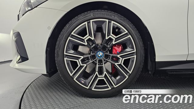 BMW i5 (G60) eDrive 40 M Sport Pro 2024 — фото 5