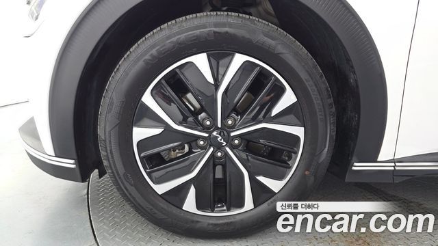 Kia EV6 Long Range Air 2022 — фото 5