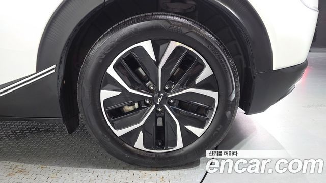 Kia EV6 Long Range Air 2022 — фото 21