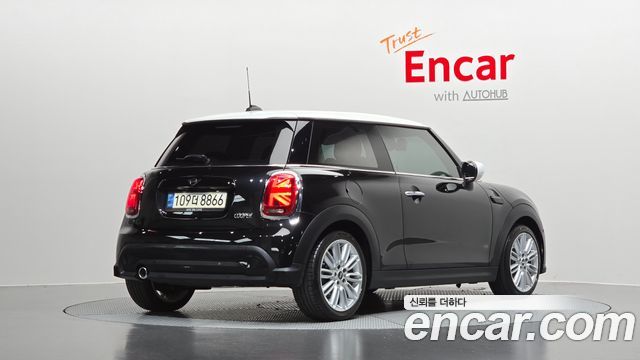 MINI Cooper Classic Plus 3rd 2023 — фото 2