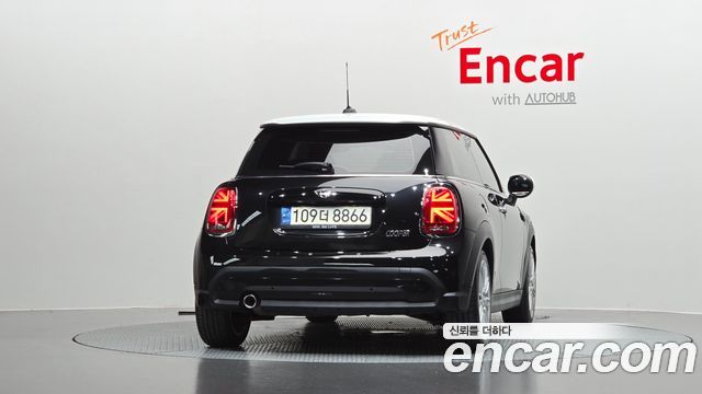 MINI Cooper Classic Plus 3rd 2023 — фото 4