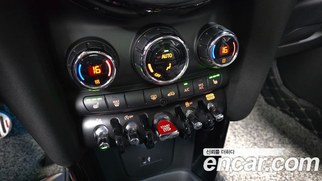 MINI Cooper Classic Plus 3rd 2023 — фото 16