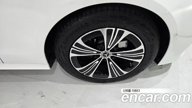 Mercedes-Benz E-Class (W214) E200 Avantgarde 2025 — фото 5