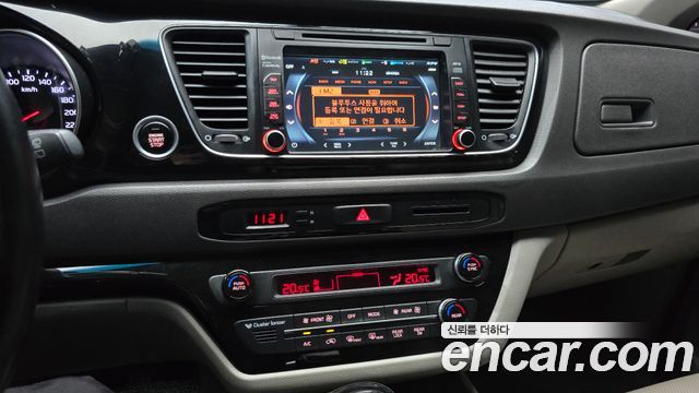 Kia Carnival 9-seater Prestige 2015 — фото 15