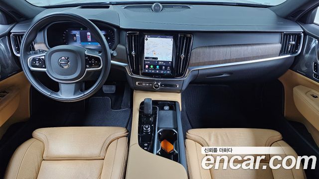 Volvo V90 Cross Country B5 Pro AWD 2022 — фото 7