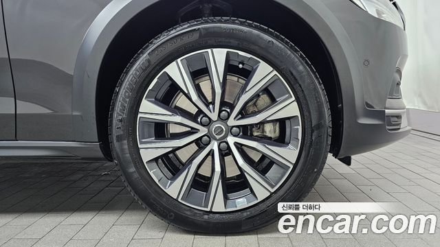 Volvo V90 Cross Country B5 Pro AWD 2022 — фото 21