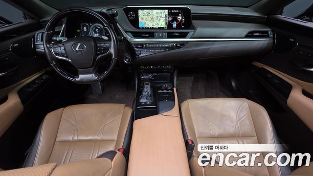 Lexus ES300h (VII) Executive 2019 — фото 7