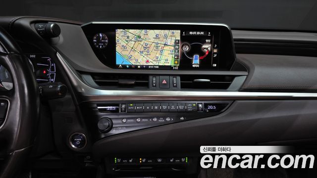 Lexus ES300h (VII) Executive 2019 — фото 14