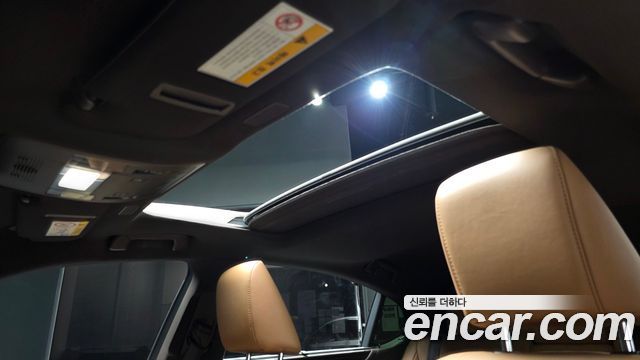Lexus ES300h (VII) Executive 2019 — фото 17