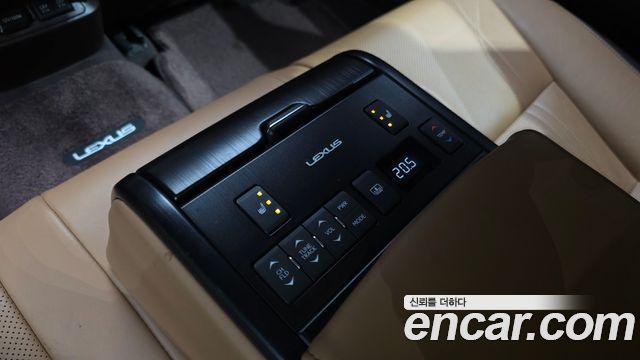 Lexus ES300h (VII) Executive 2019 — фото 19