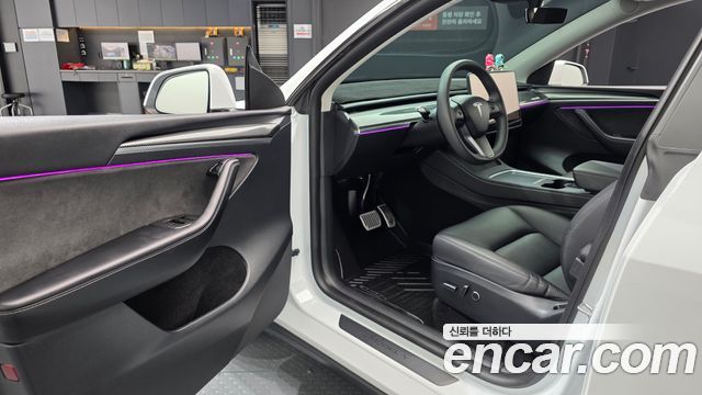 Tesla Model Y RWD 2024 — фото 10