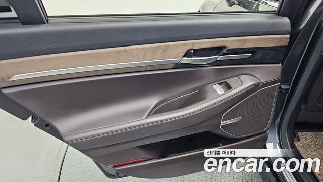 Genesis G90 3.3 T AWD Structure Change (Bi-Fuel) 2019 — фото 25