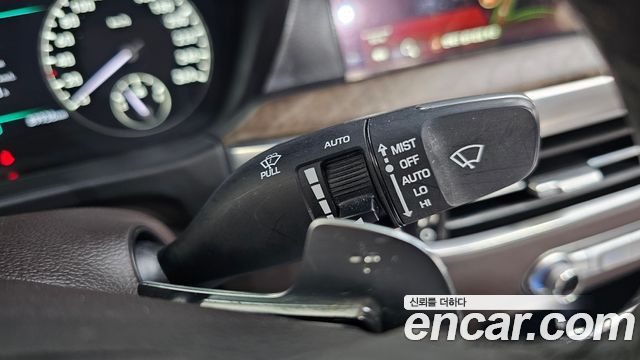 Genesis G90 3.3 T AWD Structure Change (Bi-Fuel) 2019 — фото 29