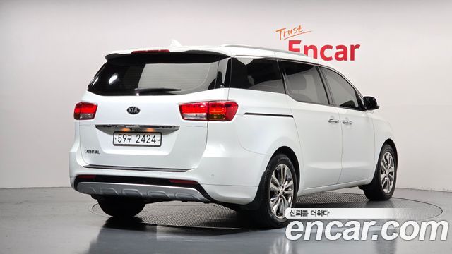 Kia Carnival 9-seater Prestige 2018 — фото 2