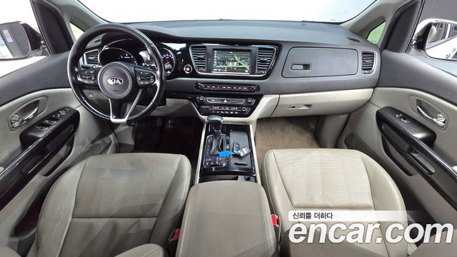 Kia Carnival 9-seater Prestige 2018 — фото 7