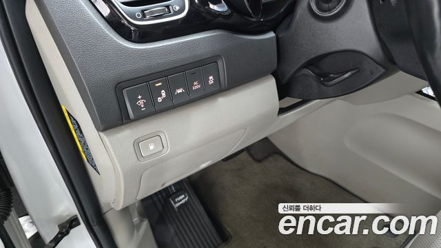 Kia Carnival 9-seater Prestige 2018 — фото 17