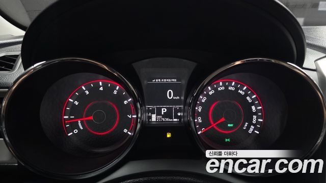 KG Mobility (SsangYong) Tivoli LX 2WD DLX 2015 — фото 8