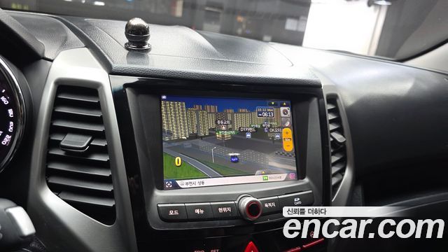 KG Mobility (SsangYong) Tivoli LX 2WD DLX 2015 — фото 15