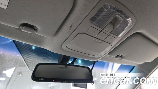 KG Mobility (SsangYong) Tivoli LX 2WD DLX 2015 — фото 17