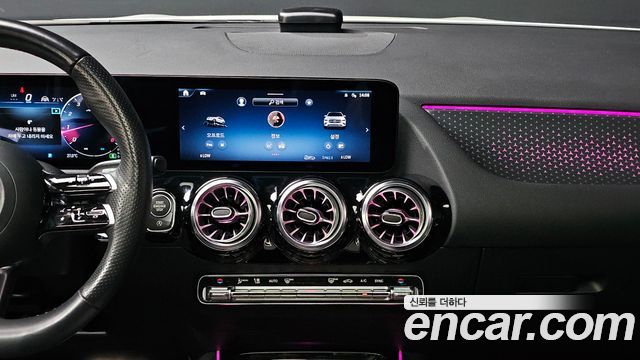Mercedes-Benz GLA-Class (H247) GLA250 4MATIC 2024 — фото 14