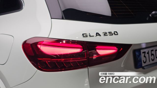 Mercedes-Benz GLA-Class (H247) GLA250 4MATIC 2024 — фото 23