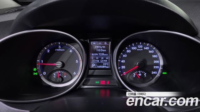Hyundai Santa Fe (DM) Diesel(e-VGT) 2.0 2WD Premium 2014 — фото 8