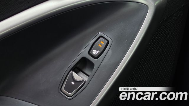 Hyundai Santa Fe (DM) Diesel(e-VGT) 2.0 2WD Premium 2014 — фото 18