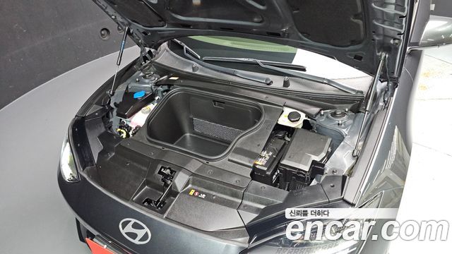 Hyundai Ioniq 6 Long Range Exclusive + 2023 — фото 6