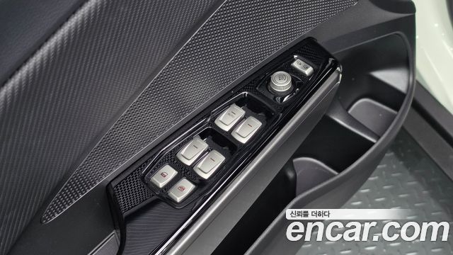 KG Mobility (SsangYong) Tivoli LX 2WD 2017 — фото 21
