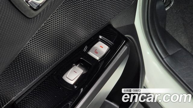 KG Mobility (SsangYong) Tivoli LX 2WD 2017 — фото 22