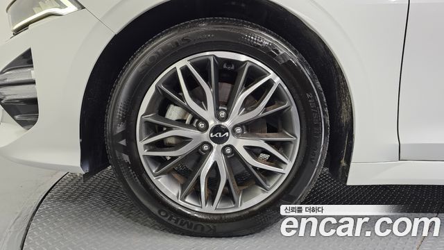 Kia K5 (III) 2.0 LPI(Renter car) Trandy 2023 — фото 5