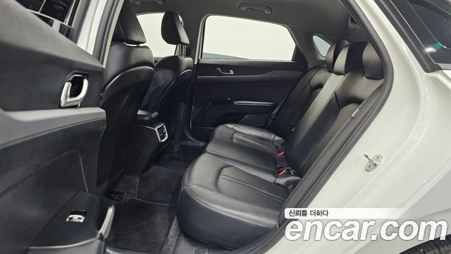 Kia K5 (III) 2.0 LPI(Renter car) Trandy 2023 — фото 11