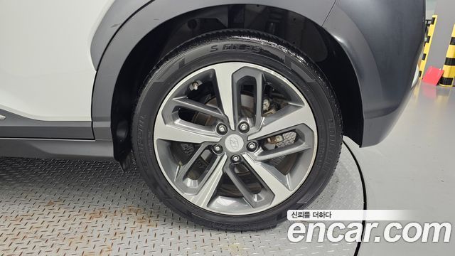 Hyundai Kona 1.6 Turbo 2WD Modern Art 2018 — фото 21