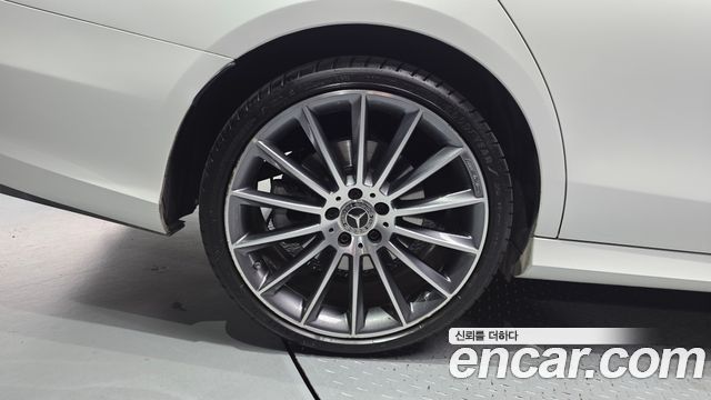 Mercedes-Benz E-Class (W213) E350 4MATIC AMG Line 2020 — фото 5