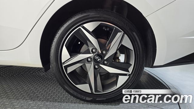 Hyundai Avante (CN7) 1.6 Inspiration 2023 — фото 21
