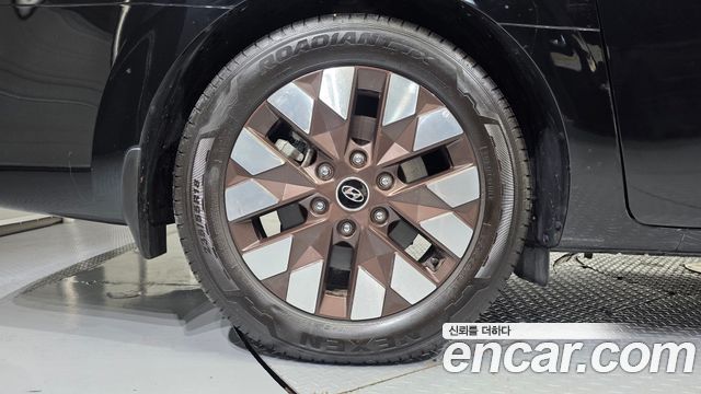 Hyundai Staria 4WD Camper Prestige Camper 4Seater 2023 — фото 5