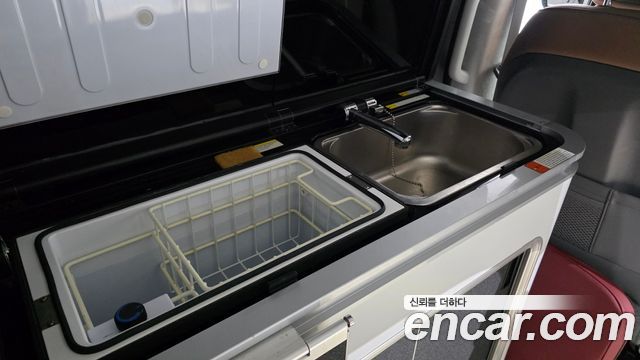 Hyundai Staria 4WD Camper Prestige Camper 4Seater 2023 — фото 31