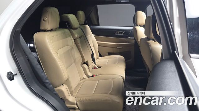 Ford Explorer 3.5 Limited 4WD 5th 2017 — фото 12